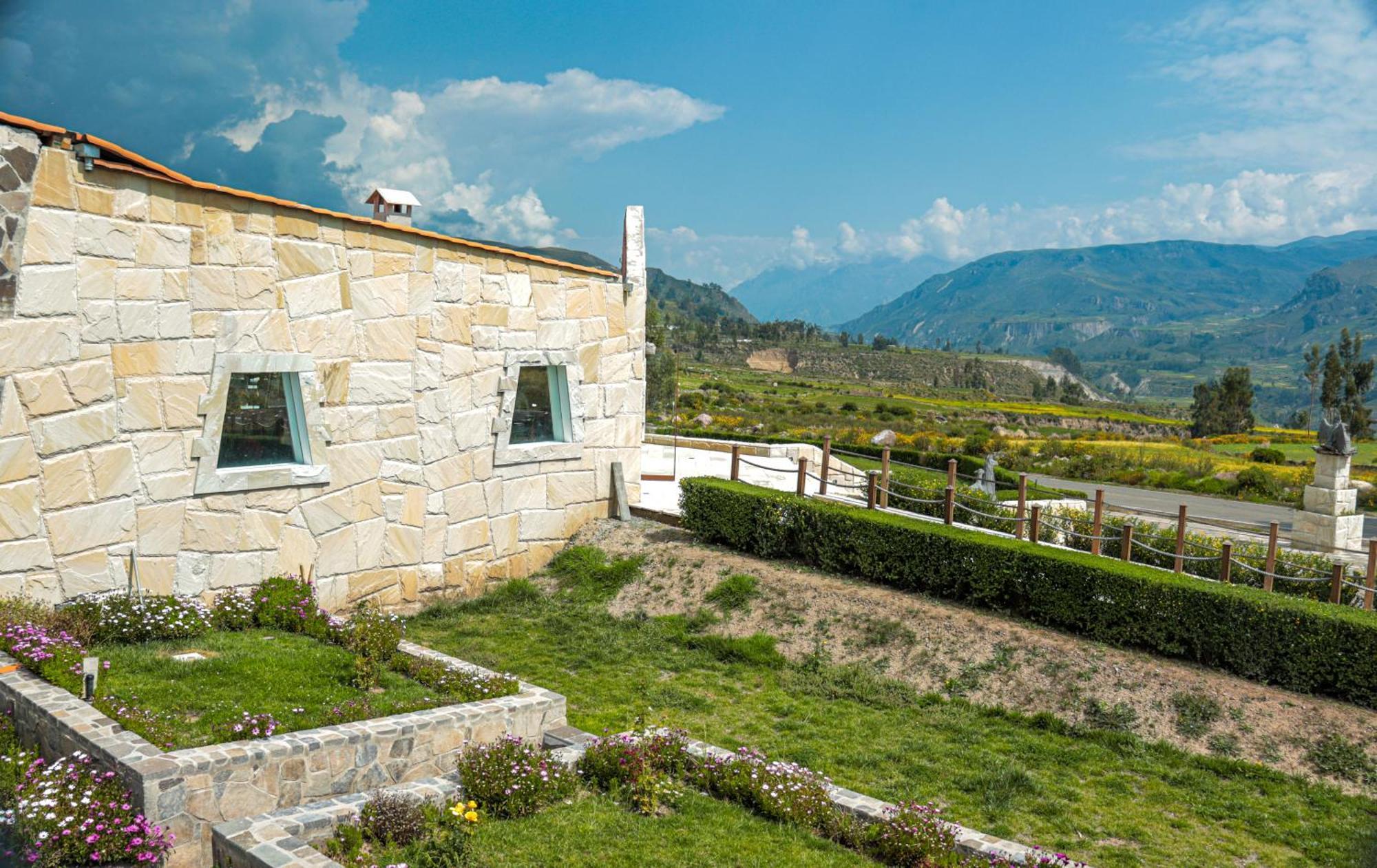 Hotel Puerta Del Sol Colca Yanque Eksteriør billede